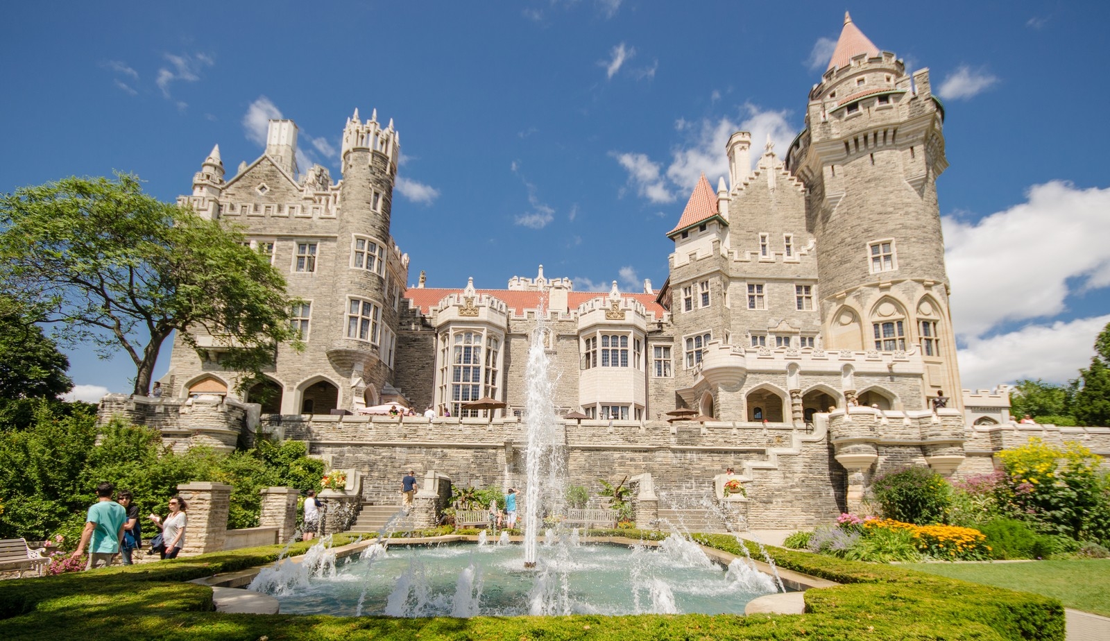 https://res.cloudinary.com/see-sight-tours/image/upload/v1581441844/casa-loma.jpg