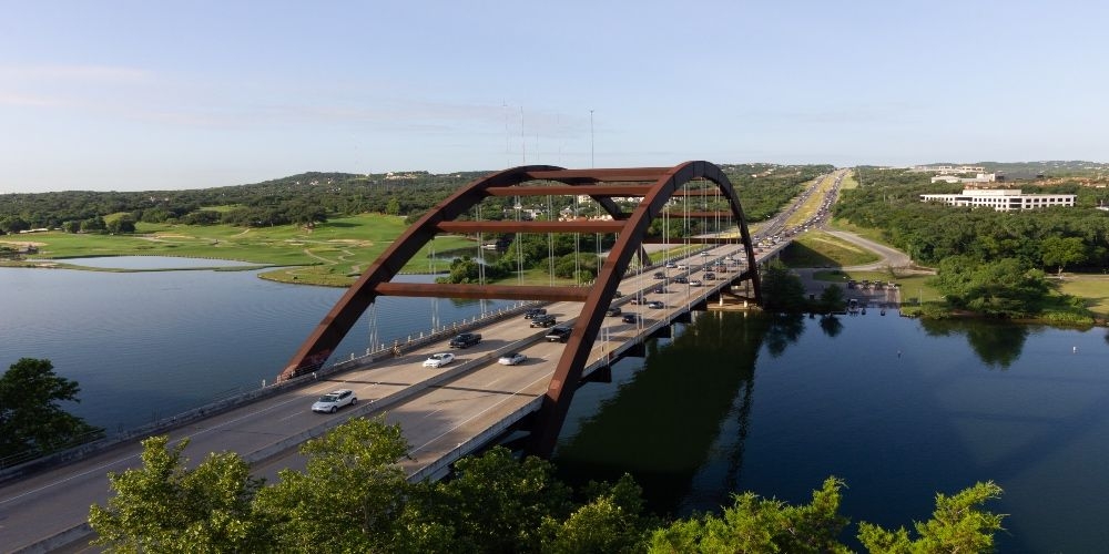 https://res.cloudinary.com/see-sight-tours/image/upload/v1674495527/strapi/8_Pennybacker_Bridge_b428e8aaec.jpg