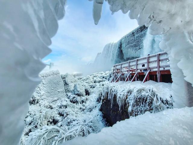 Visiting Niagara Falls Cave of the Winds in Winter - Tripshepherd