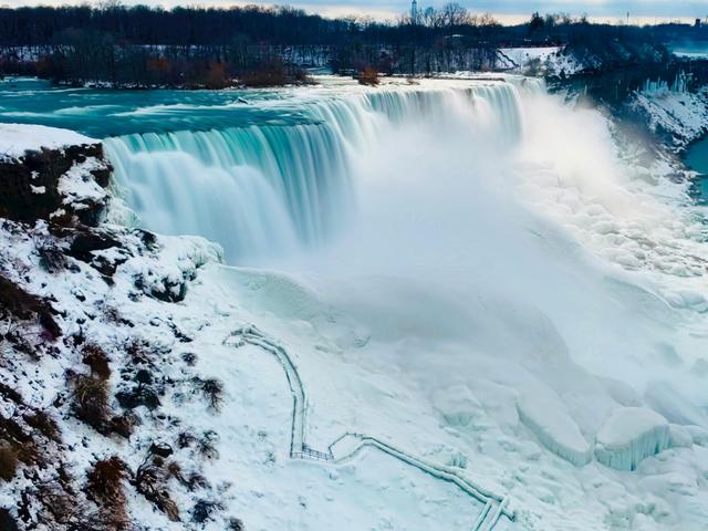 When does Niagara Falls close for winter? - Tripshepherd